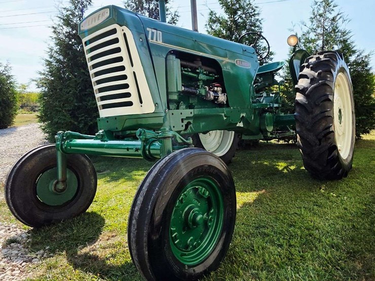 1958-oliver-770-image-4