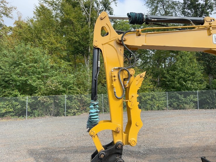 2021-caterpillar-305-image-16
