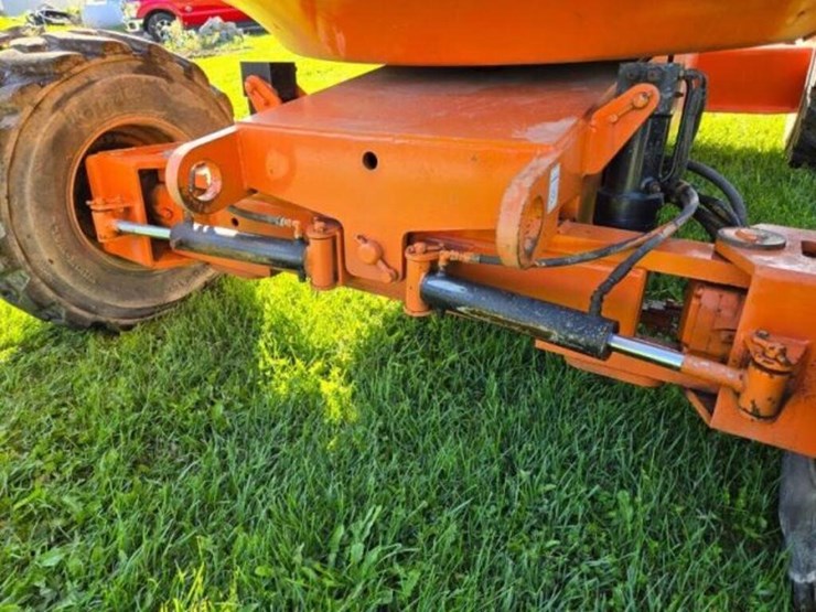 2004-jlg-600aj-image-29