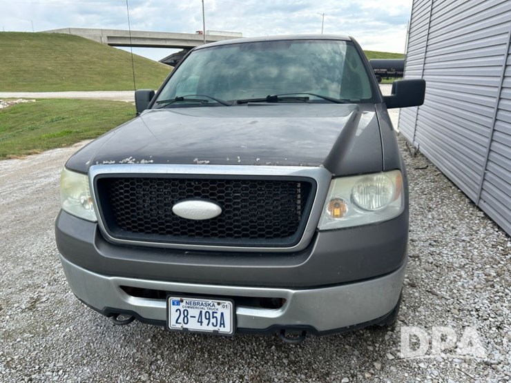 2007-ford-f150-xlt-image-2
