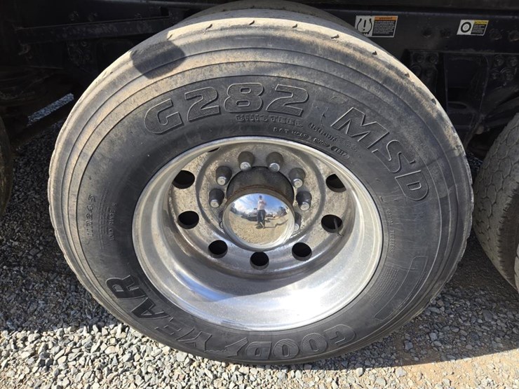 2017-kenworth-t880-image-91