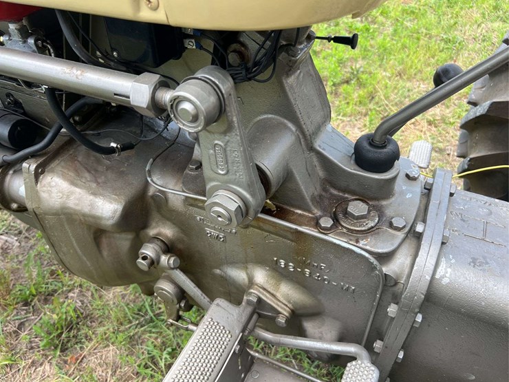 massey-ferguson-40-image-70