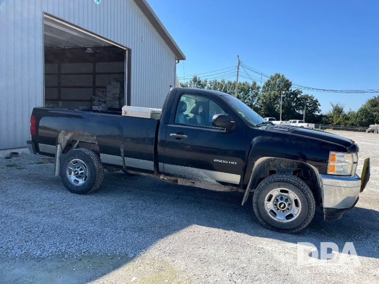 2011-chevrolet-2500hd-image-5