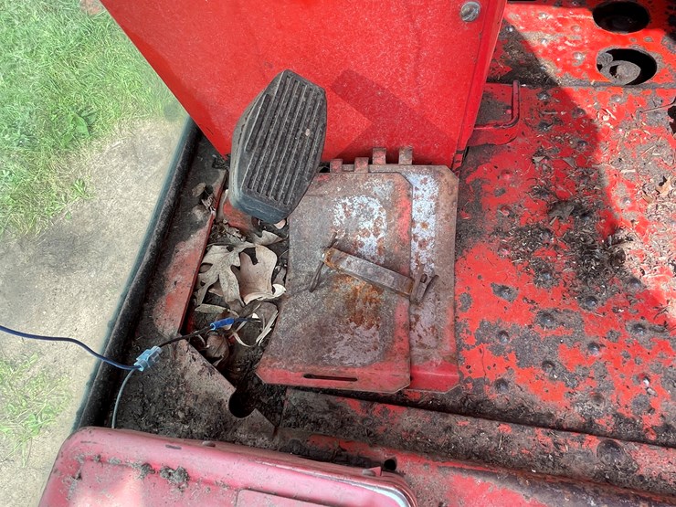 massey-ferguson-510-image-42