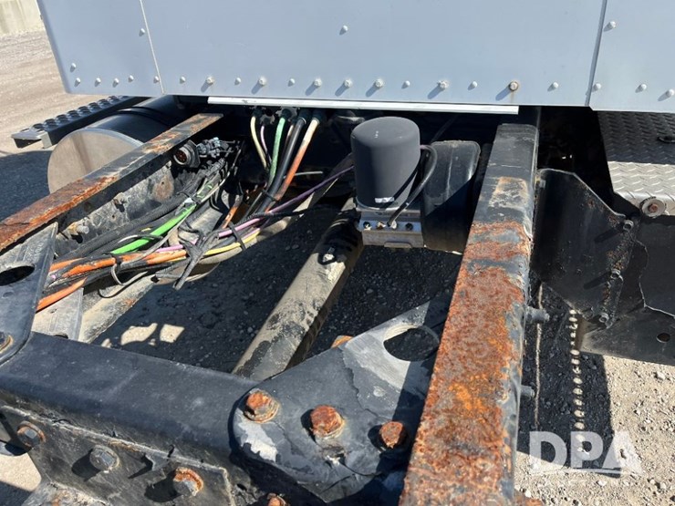 2009-kenworth-t370-image-25