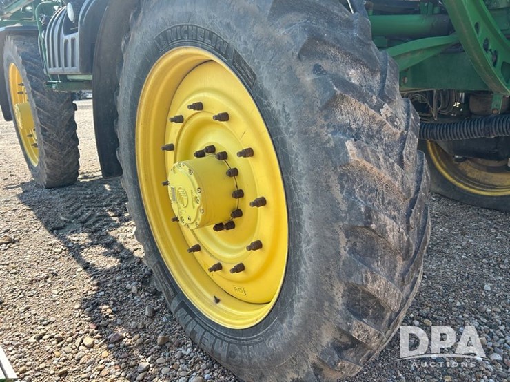 2019-john-deere-r4045-image-12