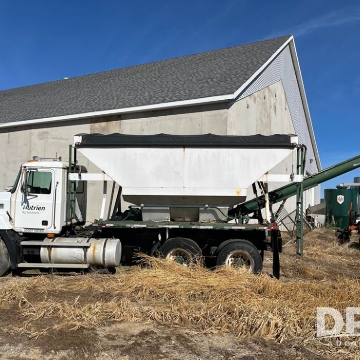 1994 MACK CH613