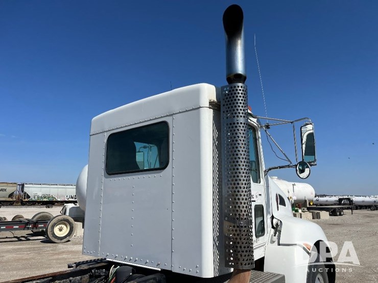 2009-kenworth-t370-image-24