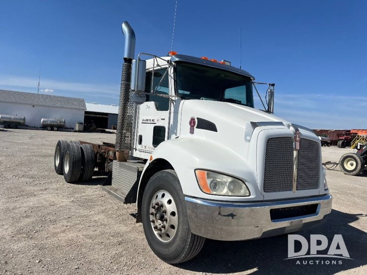 2009-kenworth-t370-image-4