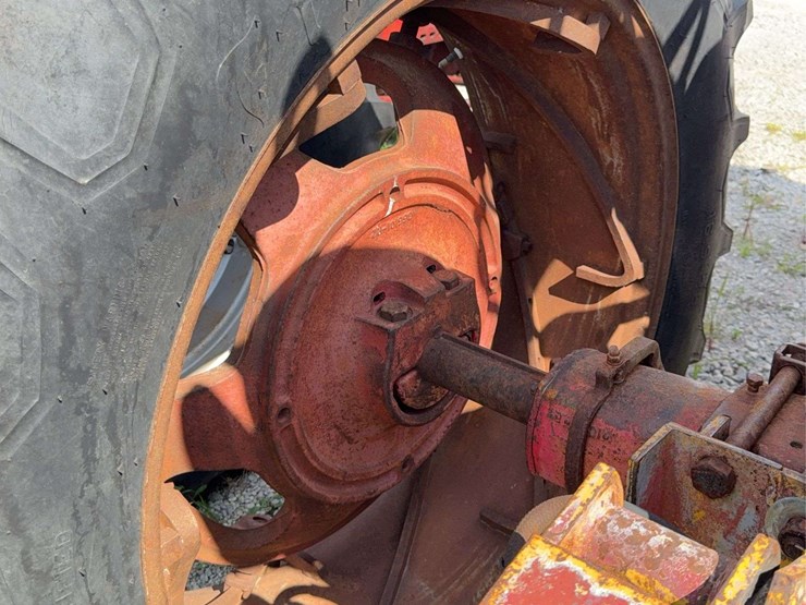 farmall-560-diesel-image-18