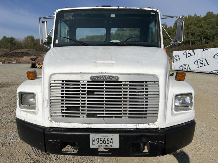1995-freightliner-fl70-image-8