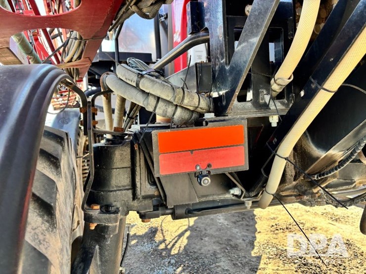 2015-case-ih-patriot-4440-image-44