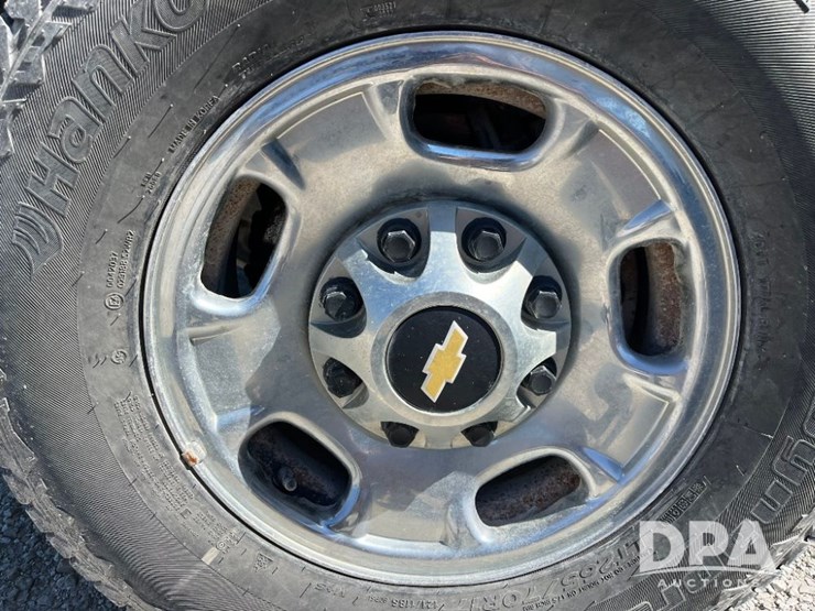 2011-chevrolet-2500hd-image-18