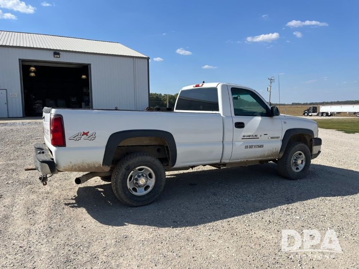 2003-chevrolet-2500hd-image-9