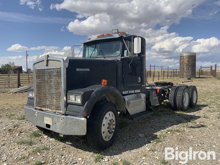 1983-kenworth-w900-image-1