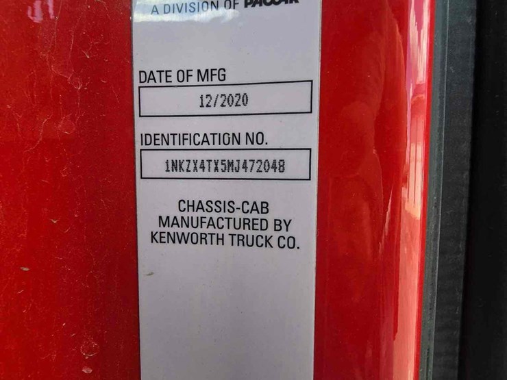 2021-kenworth-t880-image-39