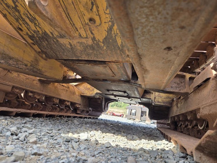 2001-caterpillar-d5c-image-22