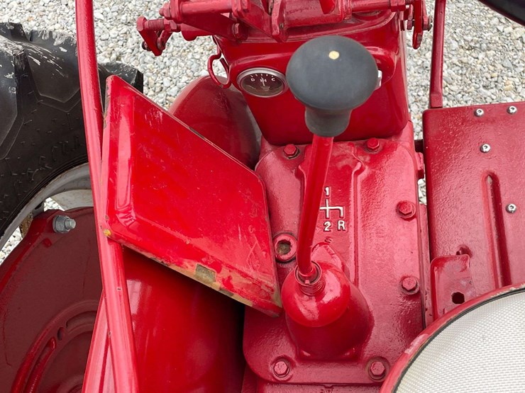 farmall-130-image-52