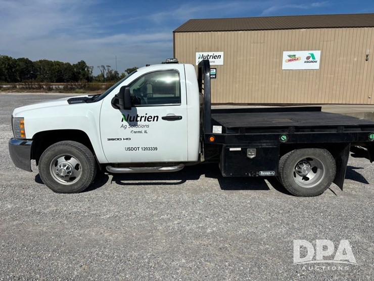 2010-chevrolet-3500hd-image-1