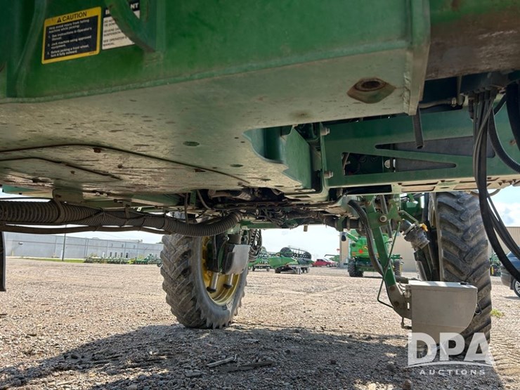2019-john-deere-r4045-image-32