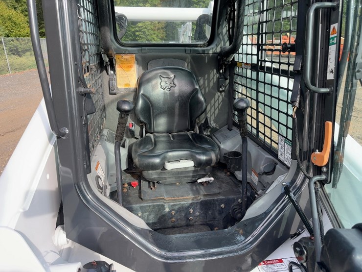 2017-bobcat-s650-image-16