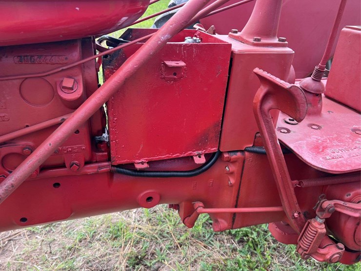 farmall-c-image-77