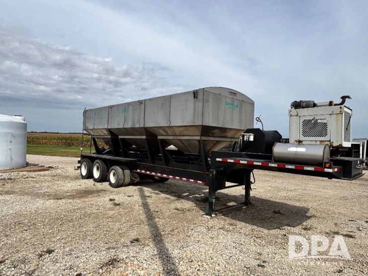 2012-behnke-dry-tender-trailer-(gp11554)-image-1