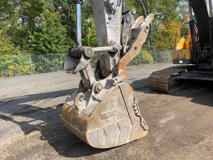 2019-volvo-ec220el-image-13