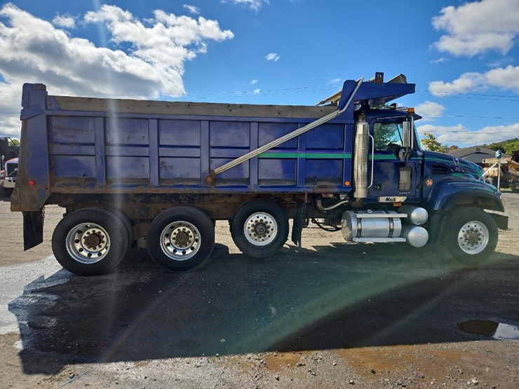 2003-mack-granite-cv713-image-6