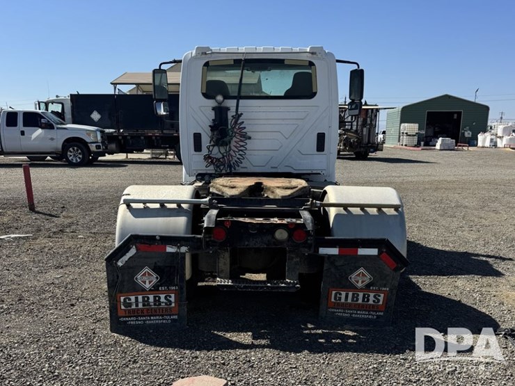 2012-international-durastar-4400-image-4