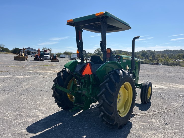 2017-john-deere-5045e-image-7
