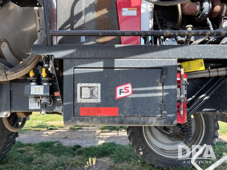 2017-case-ih-patriot-4440-image-49