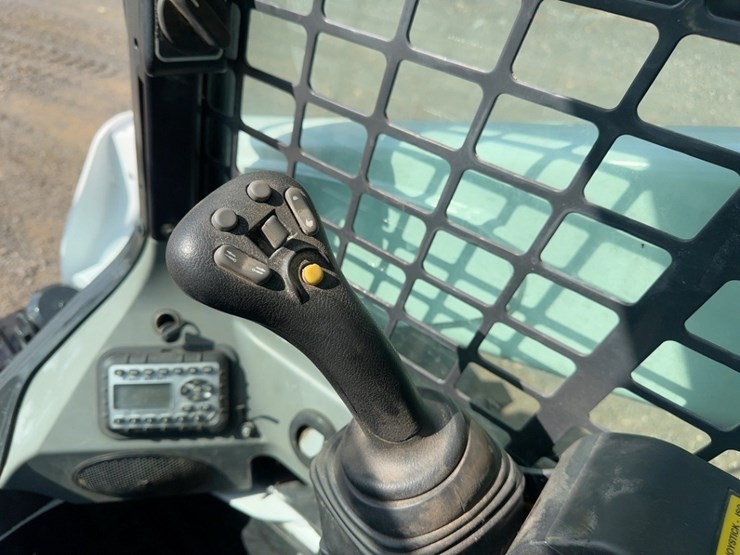 2019-bobcat-s740-image-18