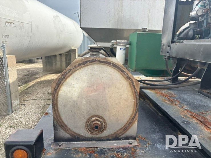 2015-behnke-dry-tender-trailer-(gp11556)-image-61