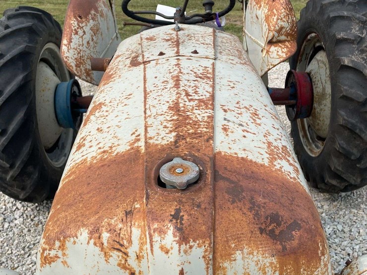 ford-8n-image-11