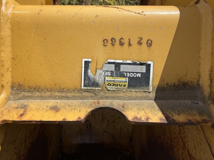 #2531-•-approx-16"-trenching-bucket-image-7