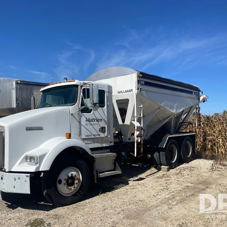 1999 KENWORTH T800