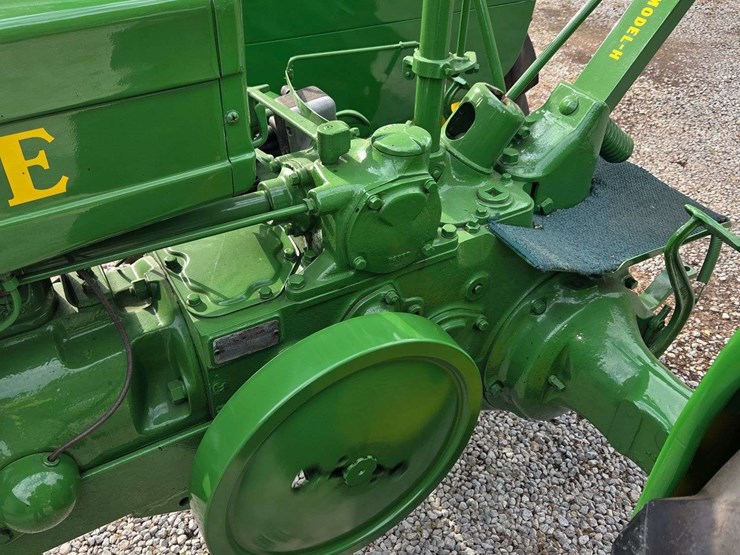 john-deere-h-image-2