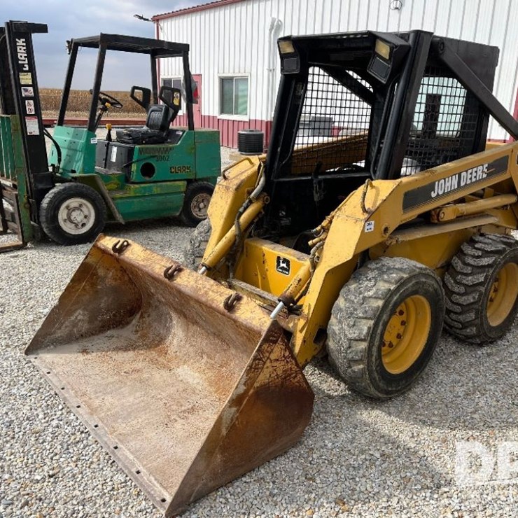 DEERE 6675