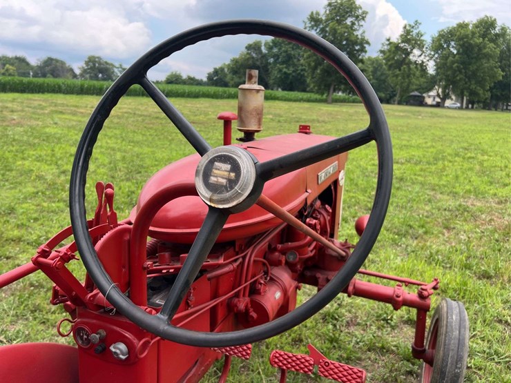 farmall-140-image-43