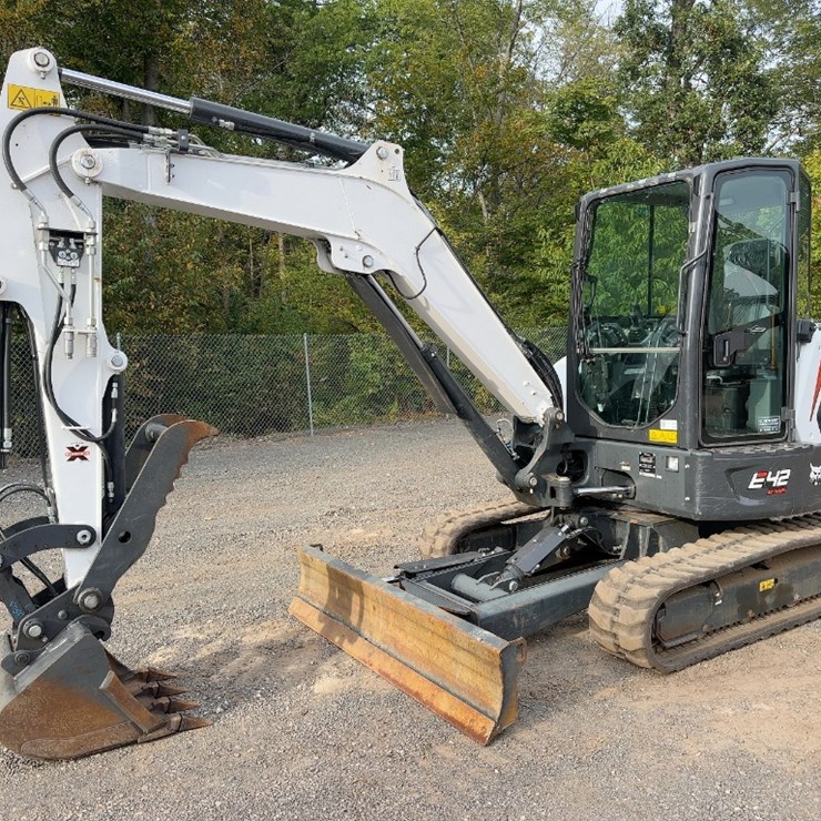 2023 BOBCAT E42