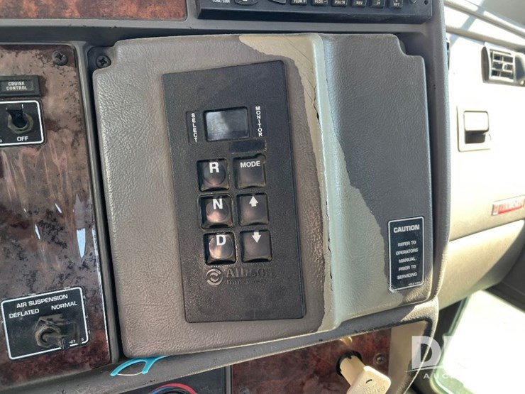 2009-kenworth-t370-image-56
