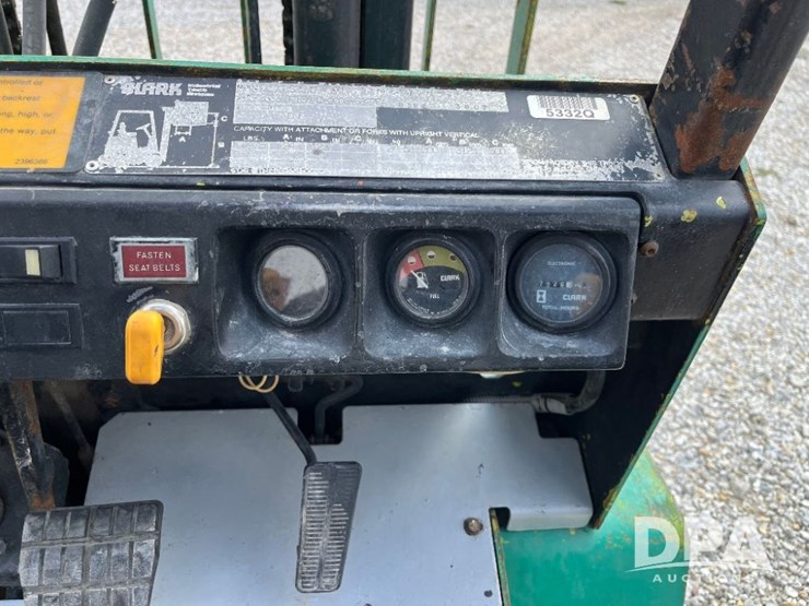 clark-gps25mc-forklift-(jn3106,-unit-3002)-image-30