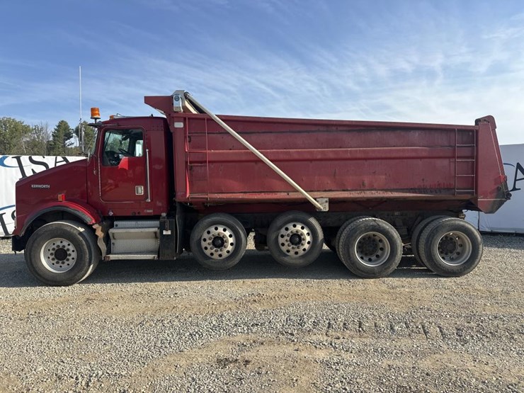 2002-kenworth-t800-image-2