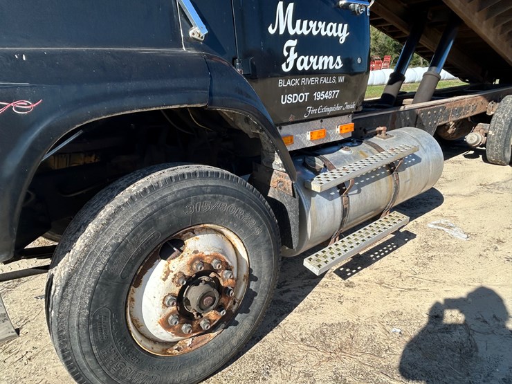 1987-ford-l8000-image-19