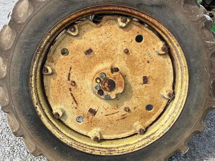 john-deere-720-image-44