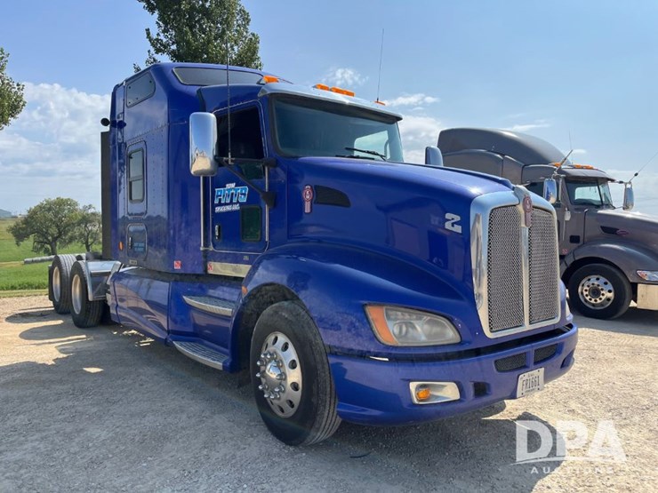 2013-kenworth-t660-image-5