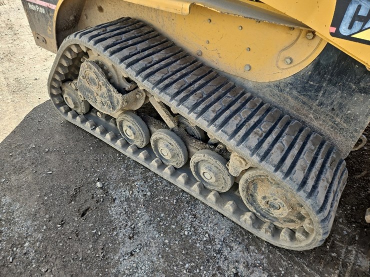 2004-caterpillar-257b-image-12