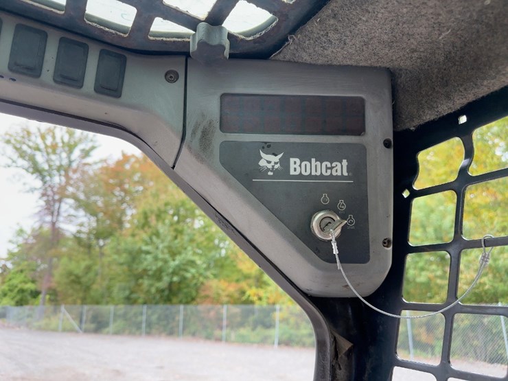 2006-bobcat-t140-image-22