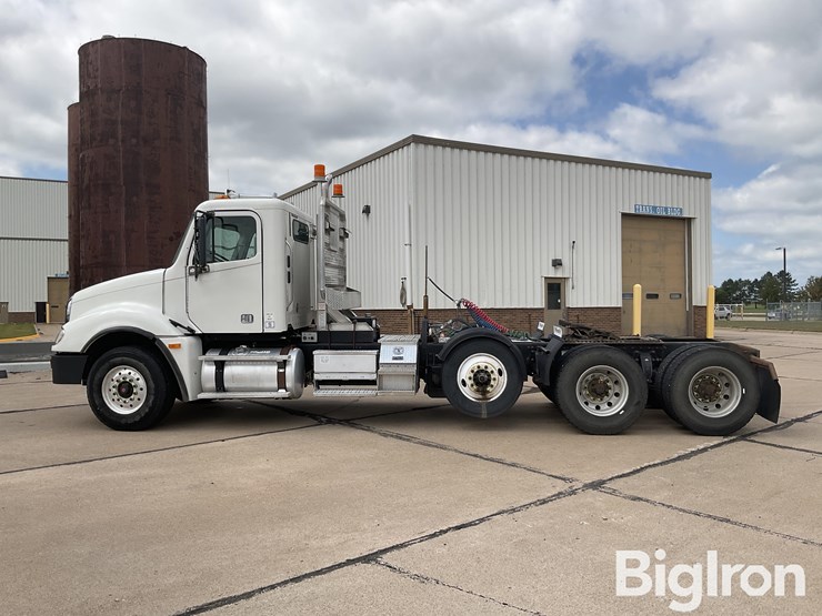 2006-freightliner-columbia-120-image-8